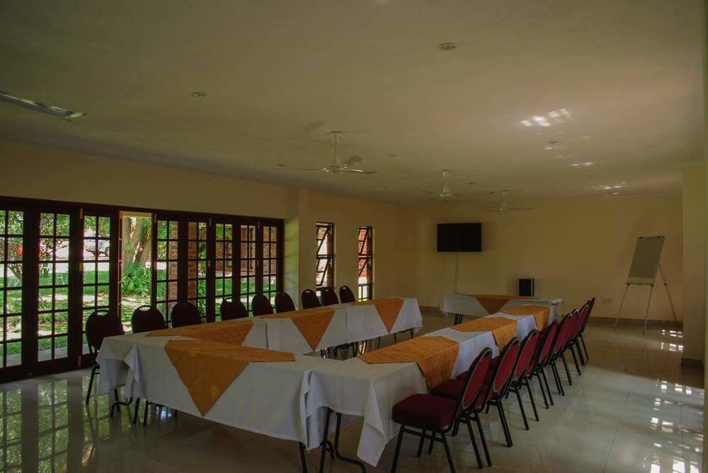 Matilinda Lodge Bulawayo Exterior photo